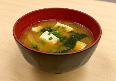 お味噌汁（５０円）